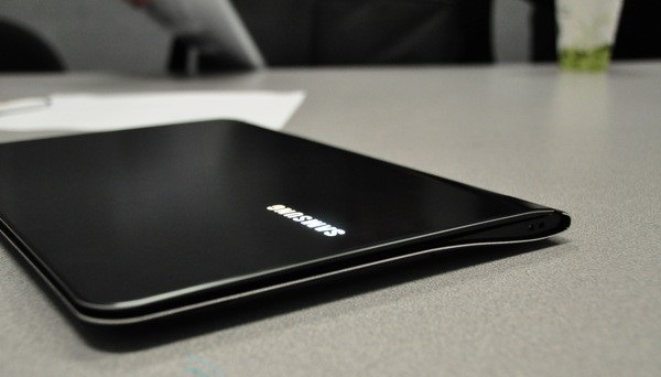 Samsung Series 9, portátil profesional de Samsung muy delgado y lí­gero