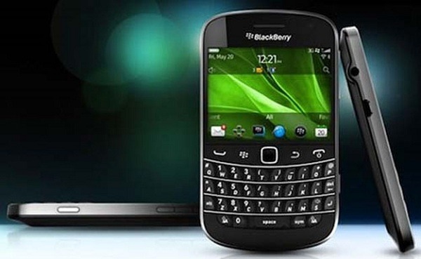blackberry-bold-9900-2 blackberry-bold-9900-2