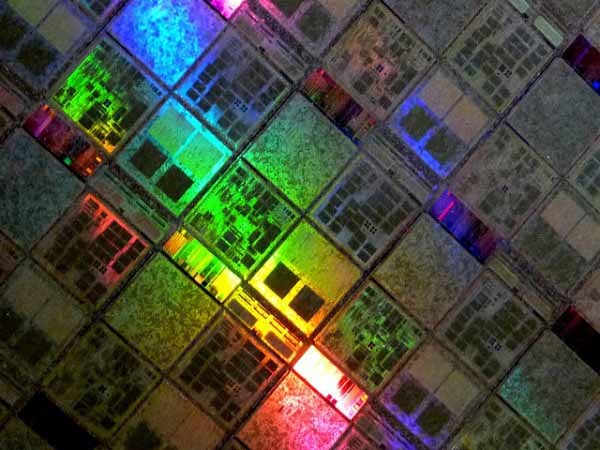 IBM comienza a fabricar chips para AMD