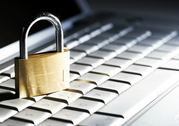 Google redujo los anuncios maliciosos en la mitad