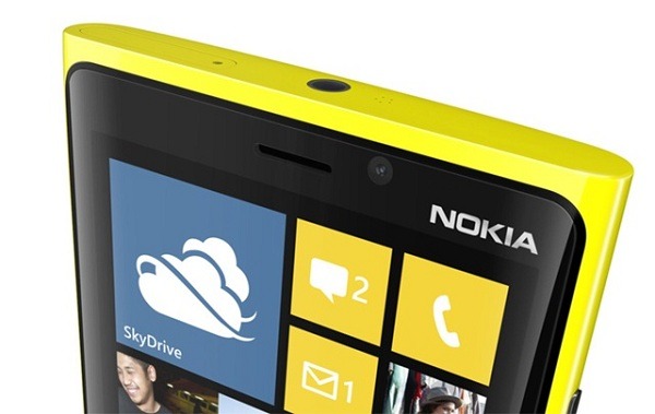 Nokia Lumia 920 y Nokia Lumia 820, nuevos móviles con Windows Phone 8