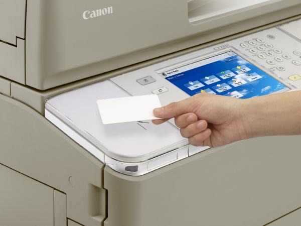 Canon iR-ADV 2012_C7270_EU_Zoom_Mycard_w.hand Canon