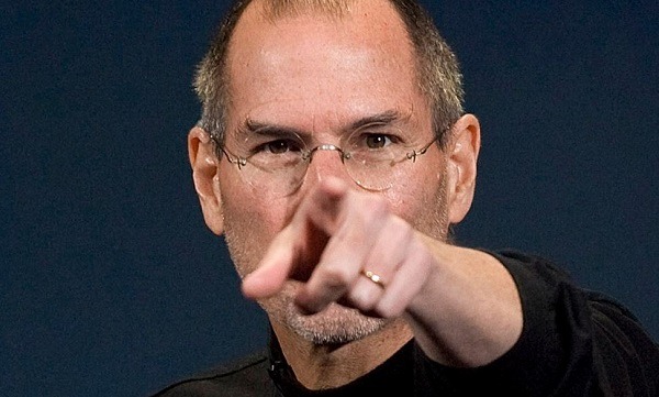 Del dólar de sueldo de Steve Jobs a los 1,4 millones de dólares de Tim Cook